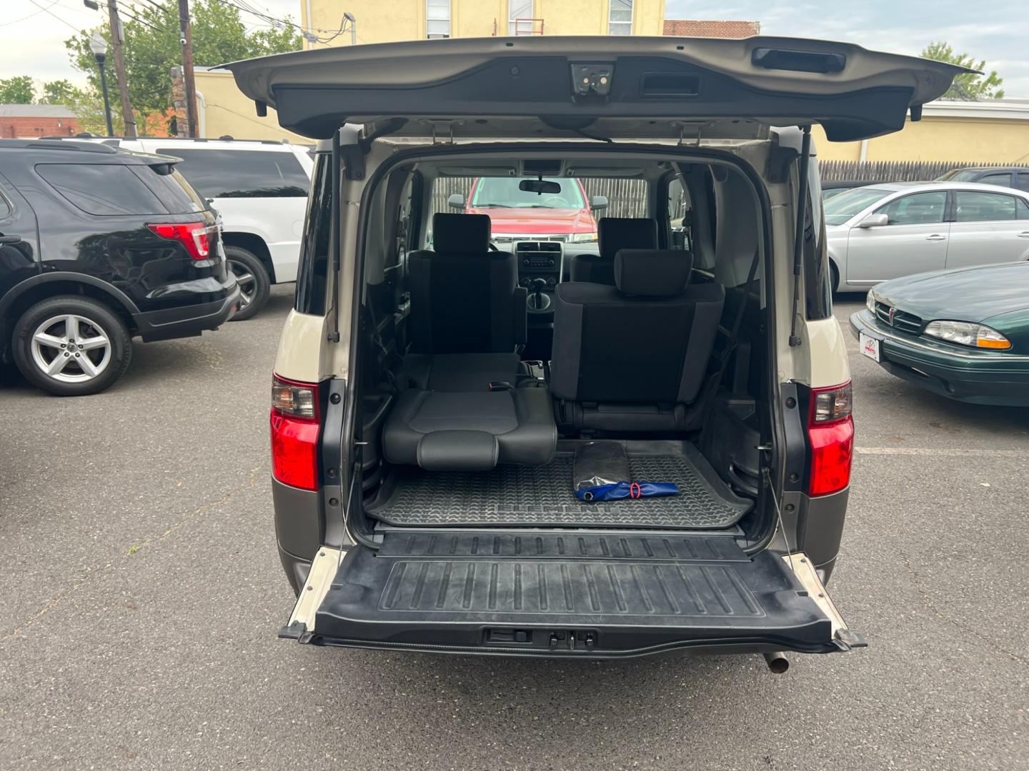 2005 Beige /Gray Honda Element EX 4WD 4-spd AT (5J6YH286X5L) with an 2.4L L4 DOHC 16V engine, 4 Speed Automatic Overdrive transmission, located at 1018 Brunswick Ave, Trenton, NJ, 08638, (609) 989-0900, 40.240086, -74.748085 - Wow, This Element is Super Clean and runs like new! An absolute must see and drive to appreciate this rare Honda!! - Photo#23